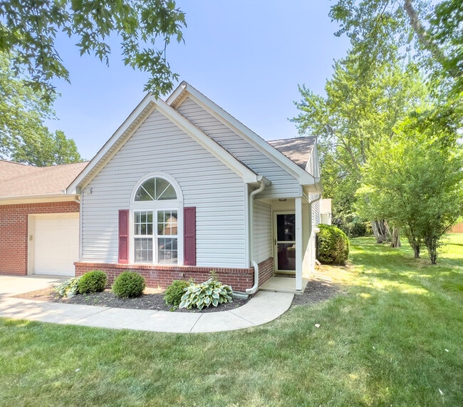 Stunning Carmel Property - Stunning Carmel Property Townhome
