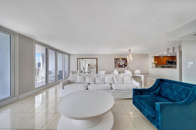 Photo - 1717 N Bayshore Dr Unit SI FL39-ID1055606P