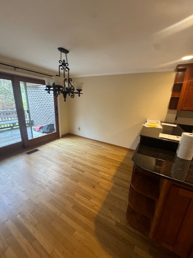 Building Photo - 19621 Sparr Spring Rd