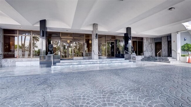 Photo - 5401 Collins Ave Unit 1126