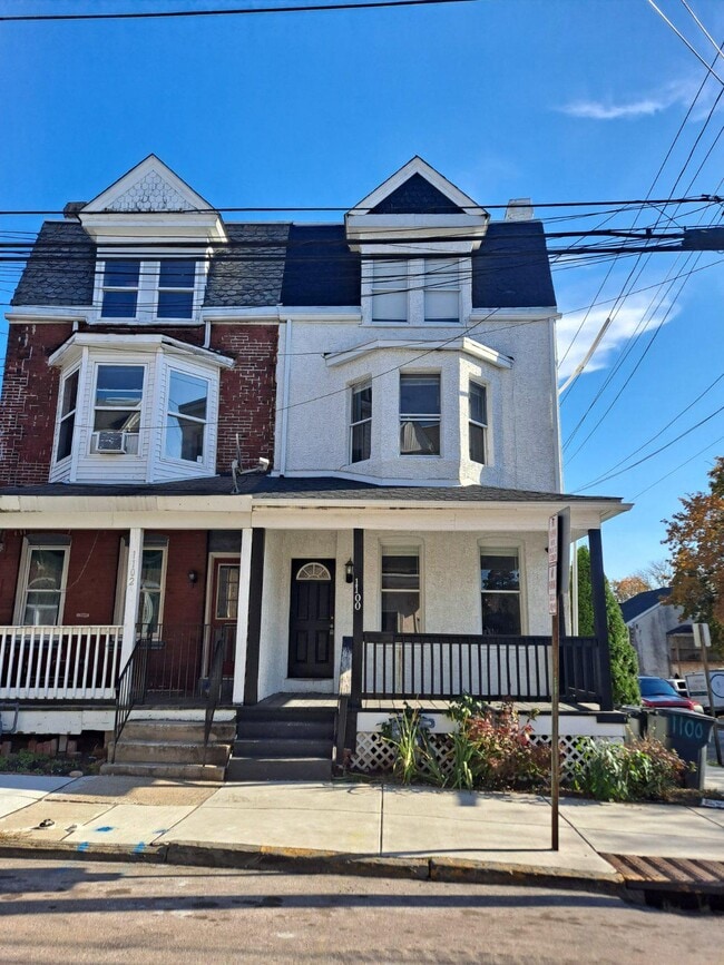 Photo - 1100 Green St
