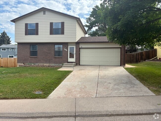 Building Photo - Beautiful 3-Bedroom, 3-Bath Home With Grea...