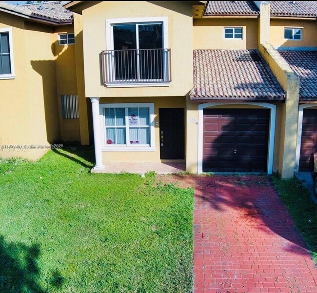 Photo - 865 SW 6th Ct