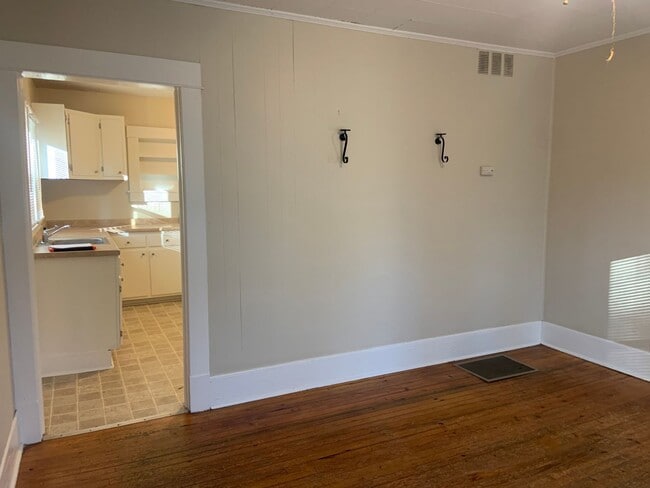 Photo - 1 BR apartment w/ hardwood floors and lawn...