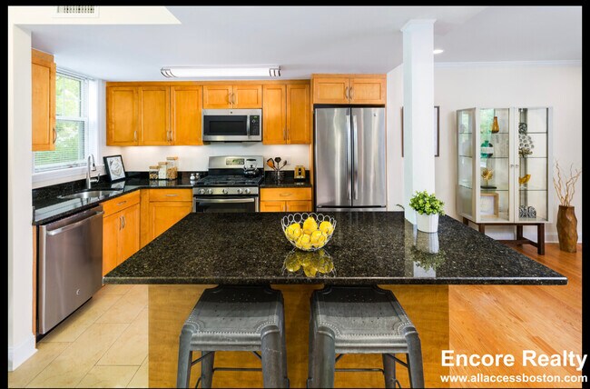 285 Beverly Rd Unit 2