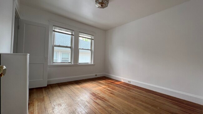 Photo - 24 Chetwynd Rd Unit 2