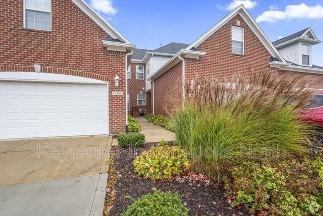 Building Photo - 16355 Meadowlands Ln Rental