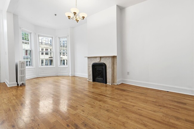 Photo - 491 Mercer St