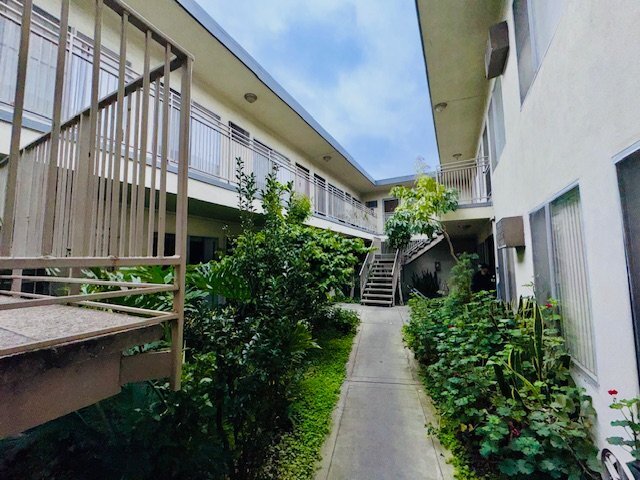 Photo - 610 N Wilton Pl Unidad 3