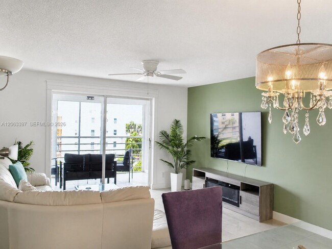 Photo - 401 SE 3rd St Unit 608