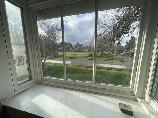 Building Photo - 390 W 19th Ave Unit 390 W. 19th 1