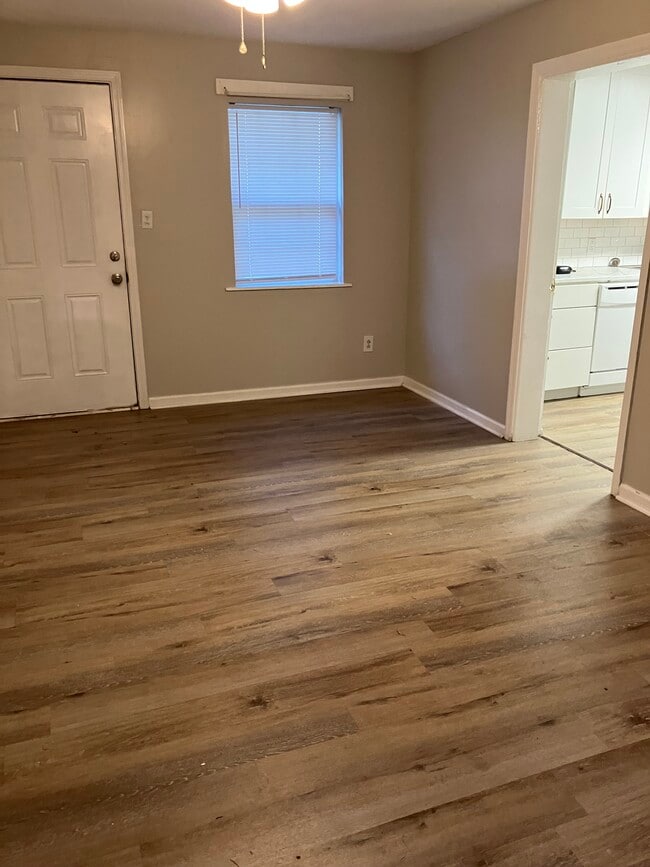 Photo - 1912 Able St