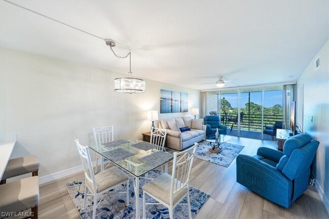 Building Photo - 15161 Cedarwood Ln Unit 1505 Rental