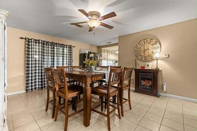 Photo - 526 Bay Colony Dr