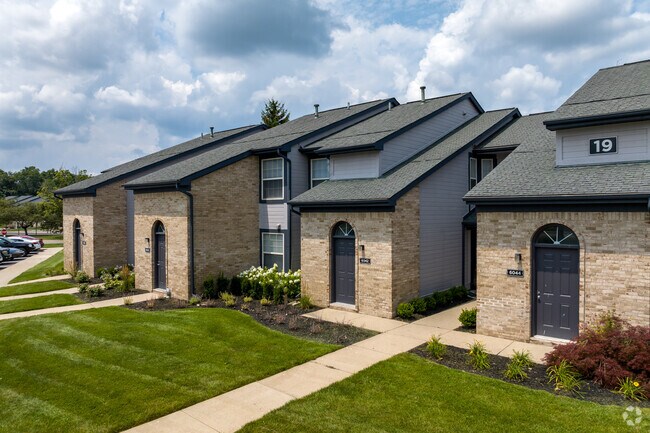 Hidden Lakes Apartments