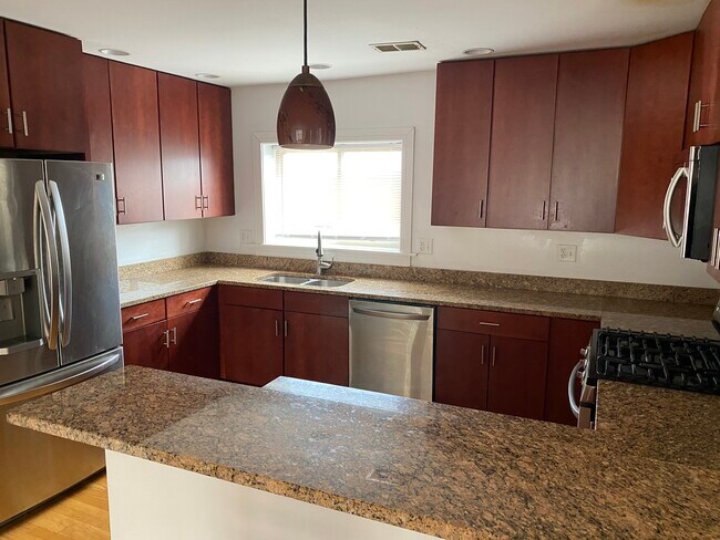 Photo - 2528-2542 W Fitch Ave