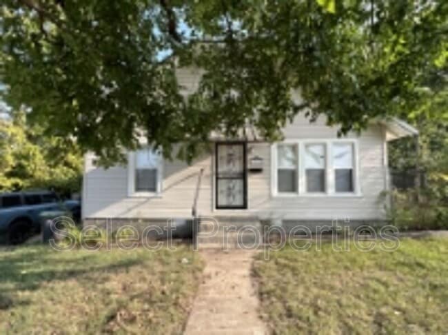 Building Photo - 1300 Aggie Rd