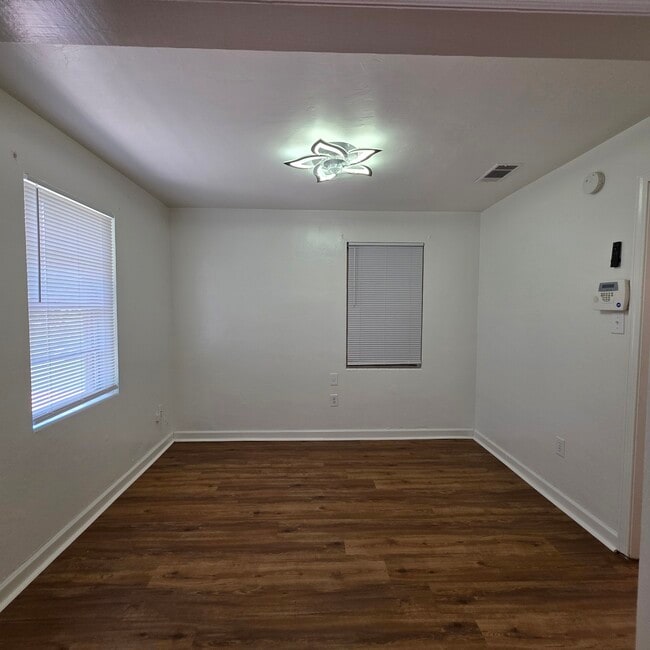 Photo - 2508 Belmont Ave