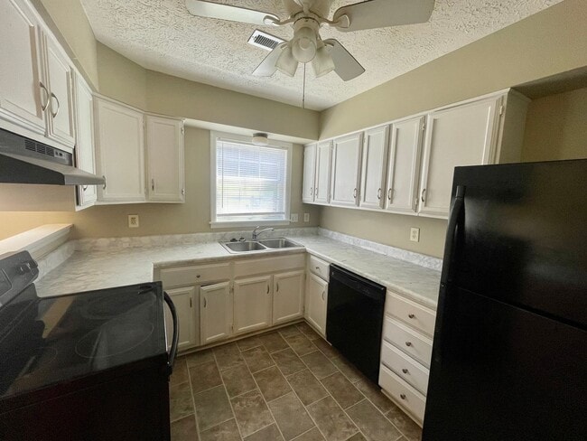 Photo - Townhome off Wiggington Road