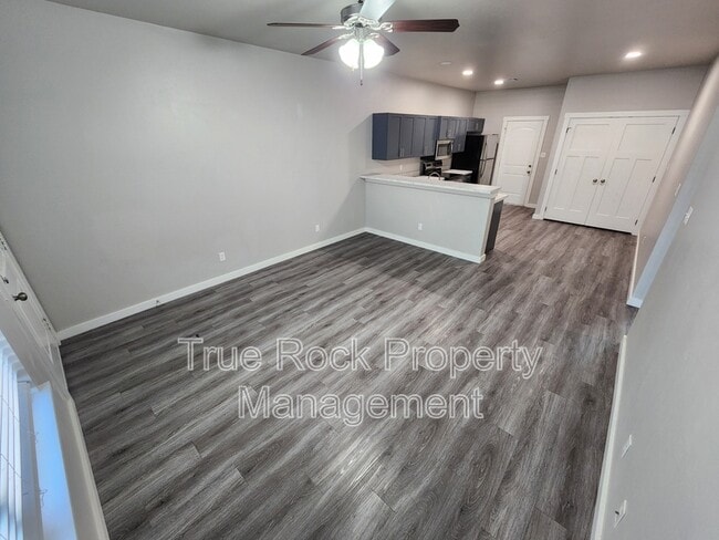 Photo - 416 E 13th St