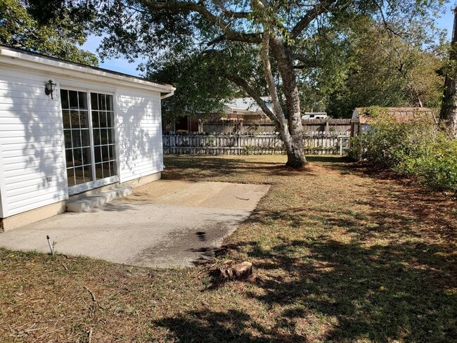 Photo - 113 Destin Dr NW