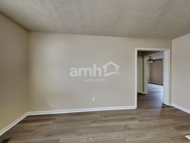 Photo - 403 Wooded Valley Ct