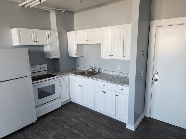 15 N Main St Unit 14