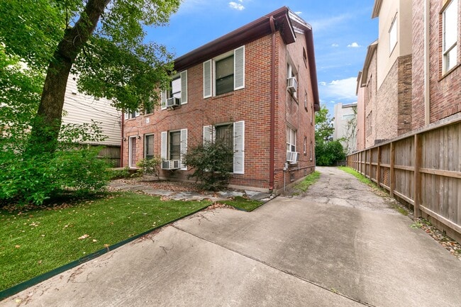 Photo - 1821 Oakdale St