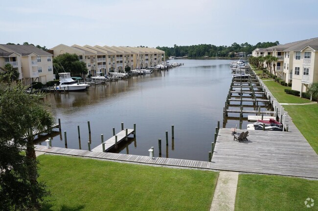 Building Photo - WATERFRONT LIVING!  BEAUTIFULLY APPOINTED ... Rental