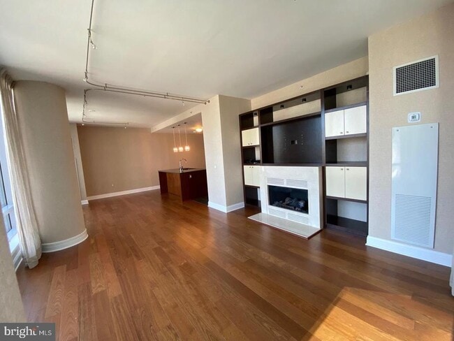 Photo - 1414 S Penn Square Unit 15F