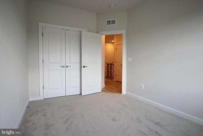 Photo - 2107 Acadia Rd