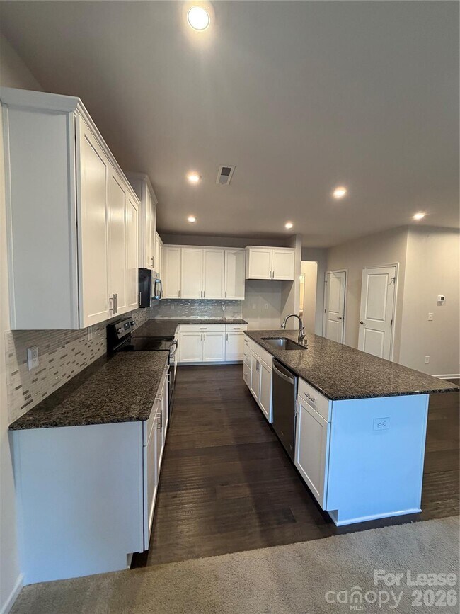 Photo - 318 Willow Wood Ct