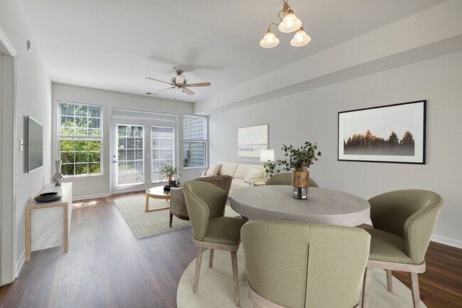 Photo - Barclay Square at Princeton Forrestal