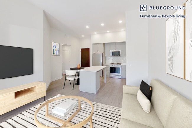 Photo - 185 S State College Blvd Unidad FL1-ID4344A