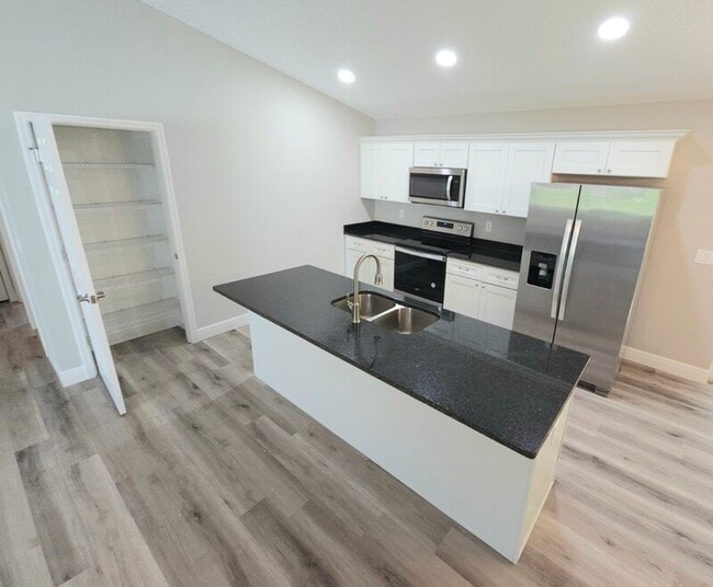 Photo - 944 W Anderson Ln