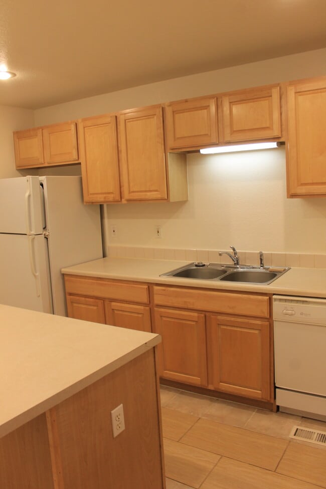 Photo - 7330 Kearney St