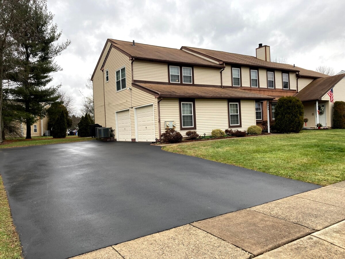 Photo - 1668 Bluebird Dr