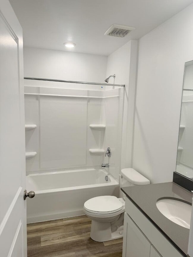 Photo - 1902 E Thunder Ln