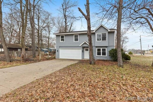 Photo - 952 Woodside Dr