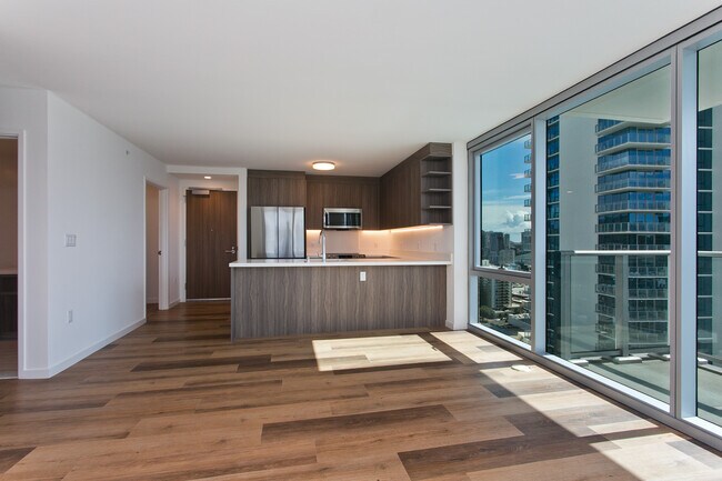 Photo - 1515 Liona St