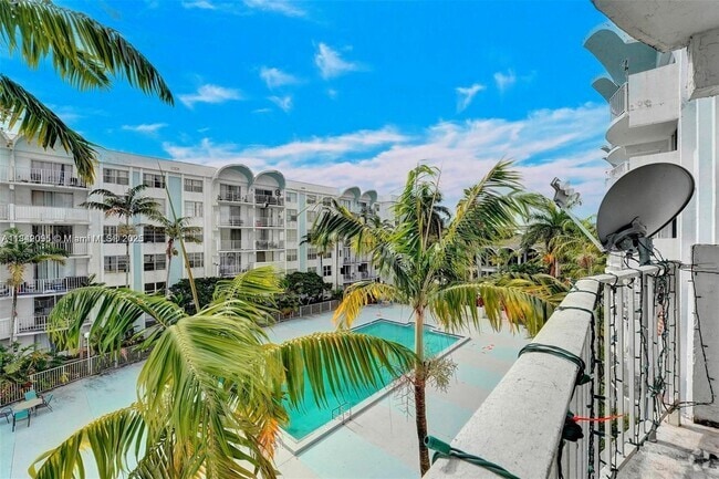 Building Photo - 488 NW 165th St Unit B-412 Rental