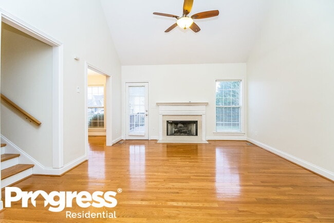 Photo - 2062 Prescott Way