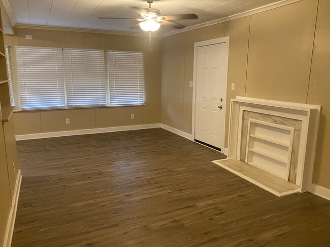 Photo - 154 Dobbs Ave