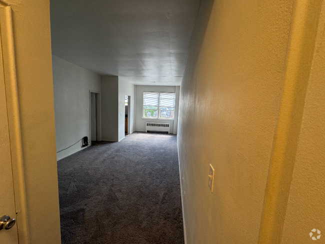 Building Photo - 85 Easton Ave Unit 4F Rental