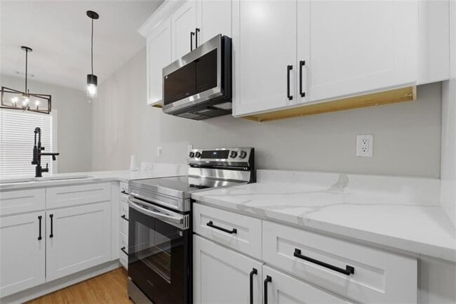 Photo - 1015 Lyndon Ave