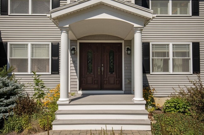 Photo - 32 Olive Meadow Ln