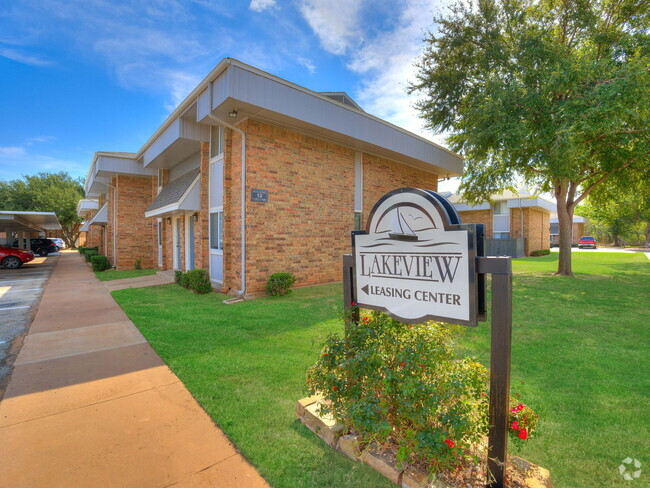 Lakeview Townhomes - Lakeview Townhomes