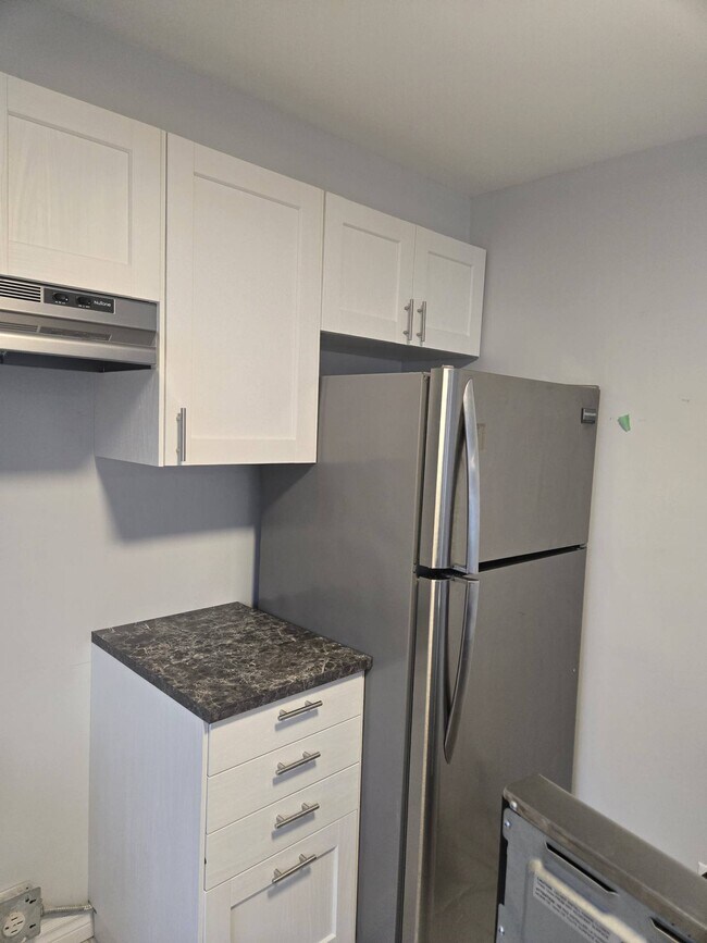 Photo - 1039 Bancroft Dr Unit 2