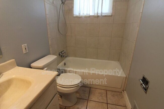 Photo - 786 Sykes Dr