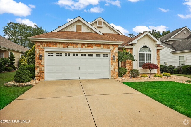 Building Photo - 49 Baltusrol Dr Rental